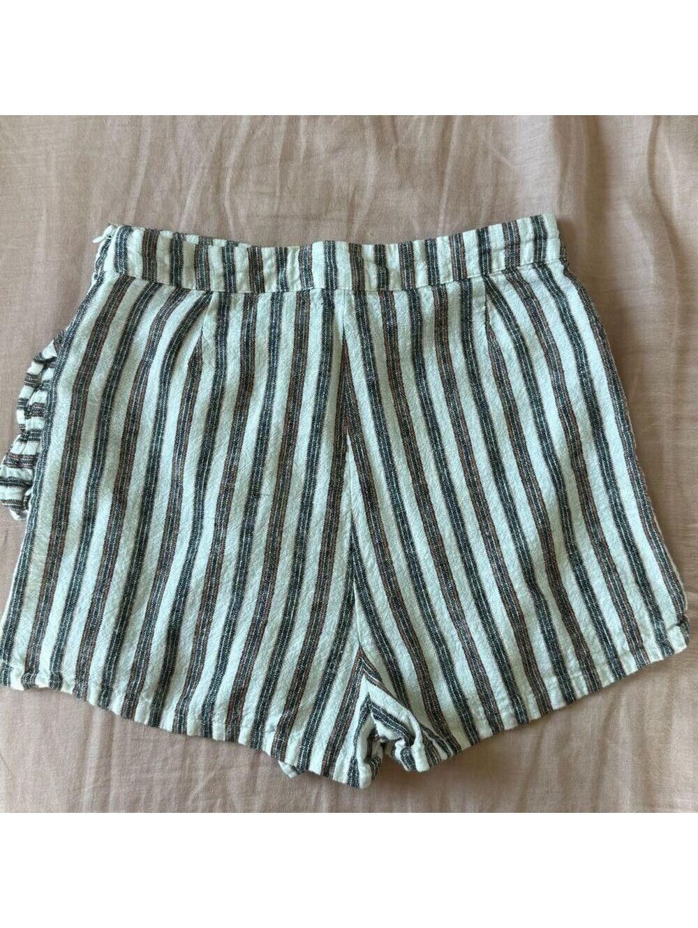 Love Tree Striped Wrap Shorts Buckle Detail White Black Women's Size M - Picture 3 of 5